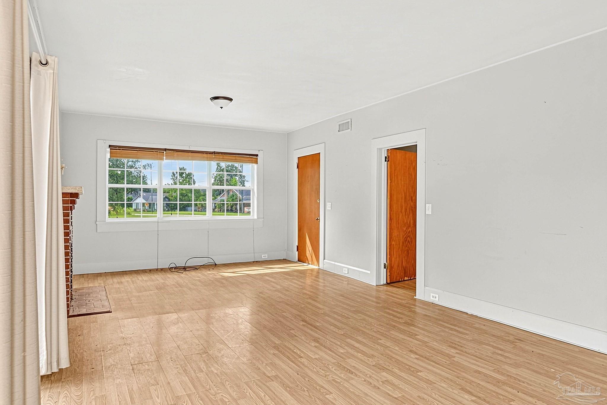 1018 Titi St