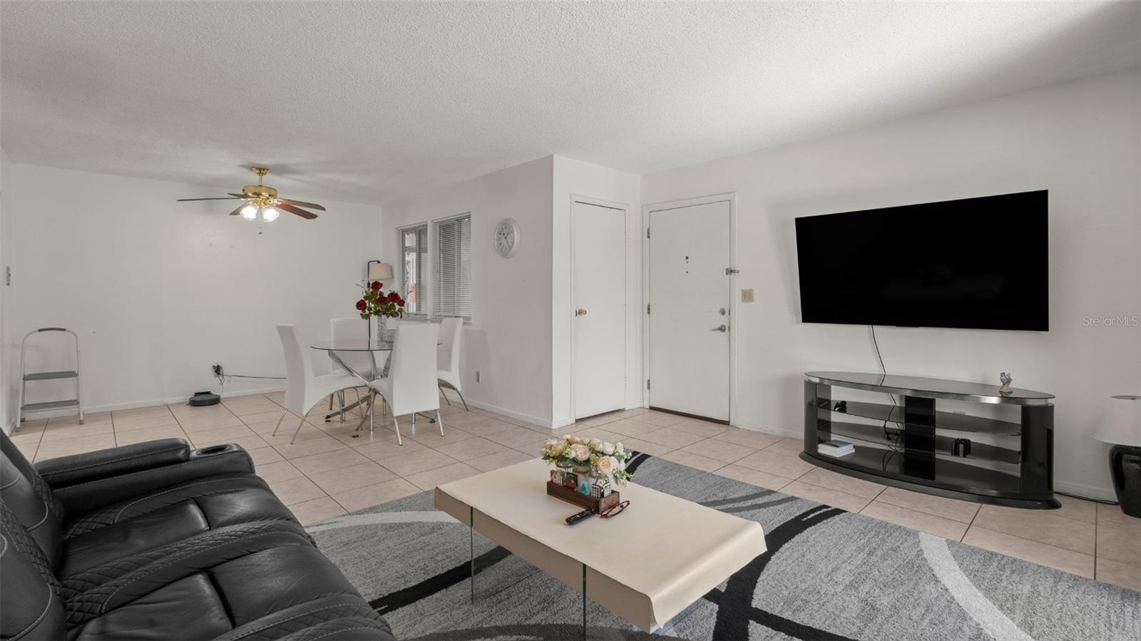 6519 W NEWBERRY RD #912