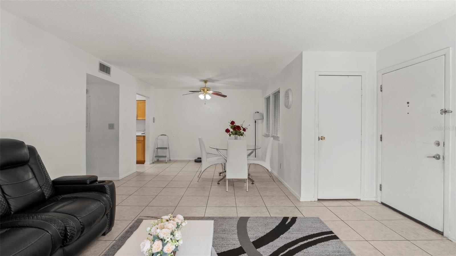 6519 W NEWBERRY RD #912