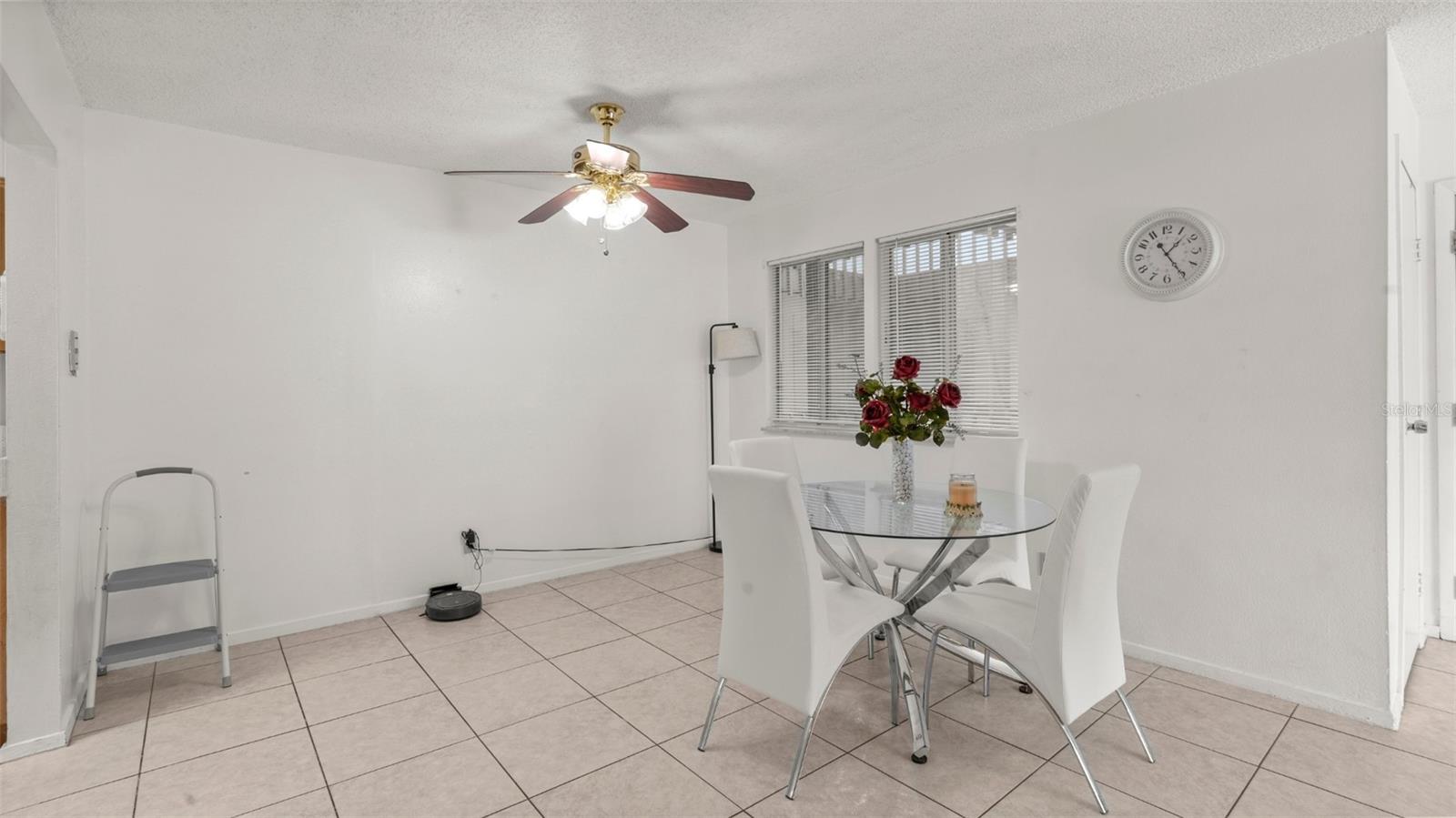 6519 W NEWBERRY RD #912