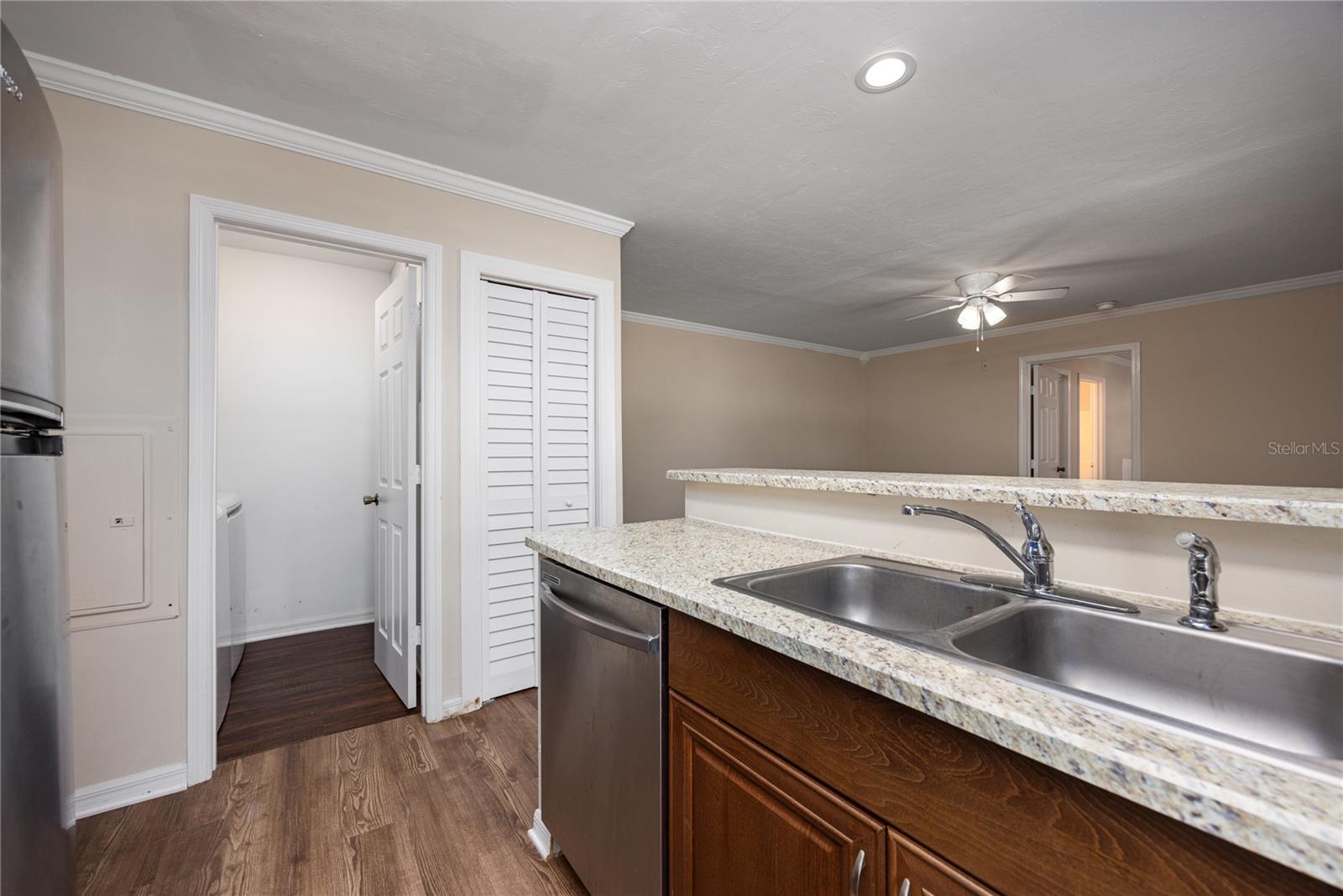 2905 SW ARCHER RD #T4028