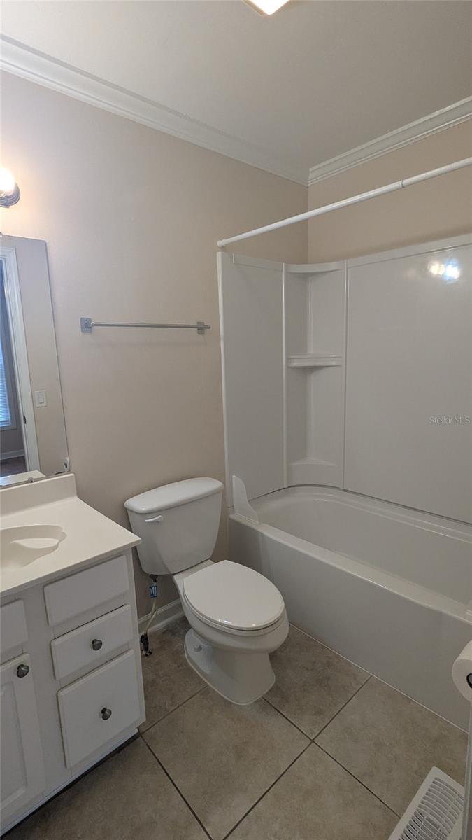 2905 SW ARCHER RD #T5028