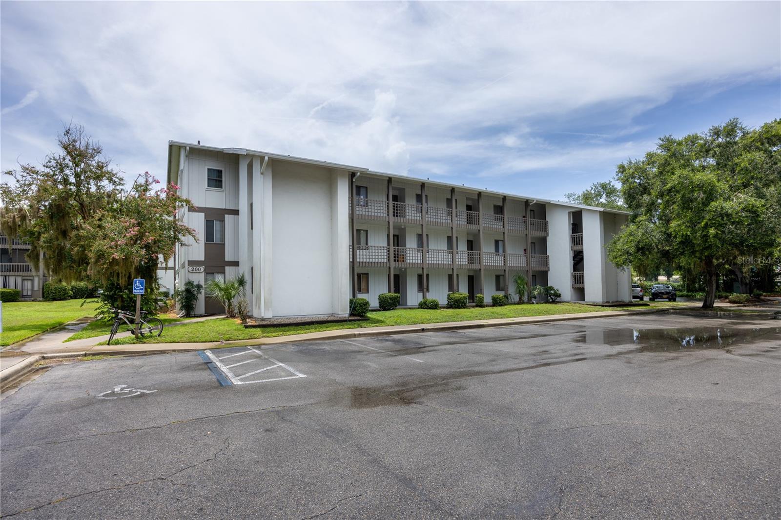 6519 W NEWBERRY RD #207