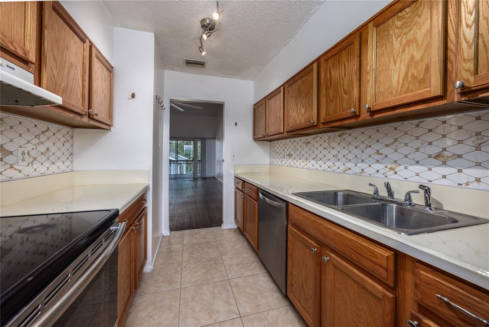 6519 W NEWBERRY RD #210