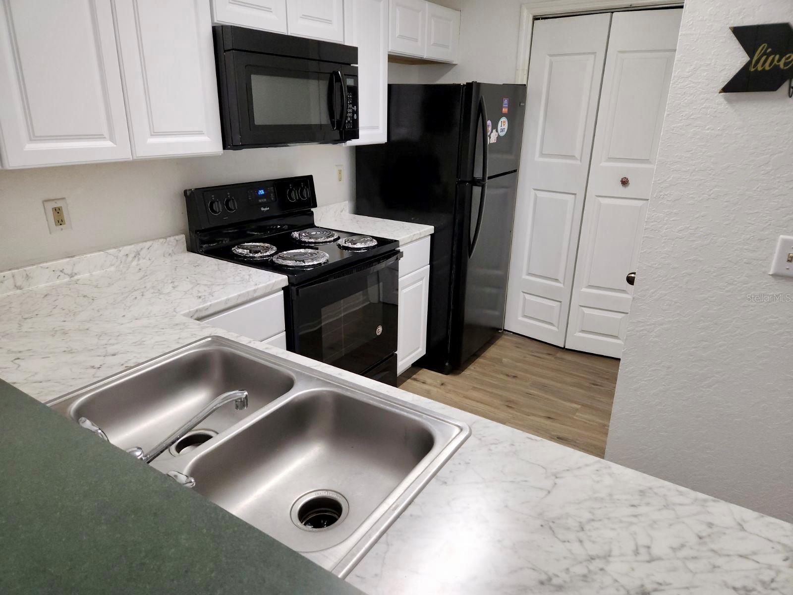 3705 SW 27TH ST #1112