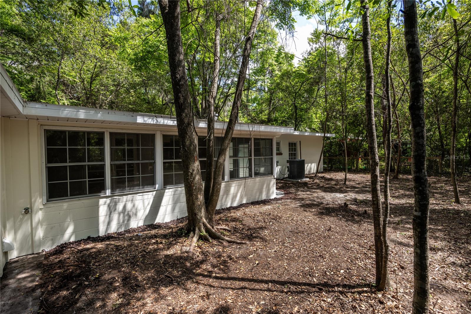 640 NW 36TH TER