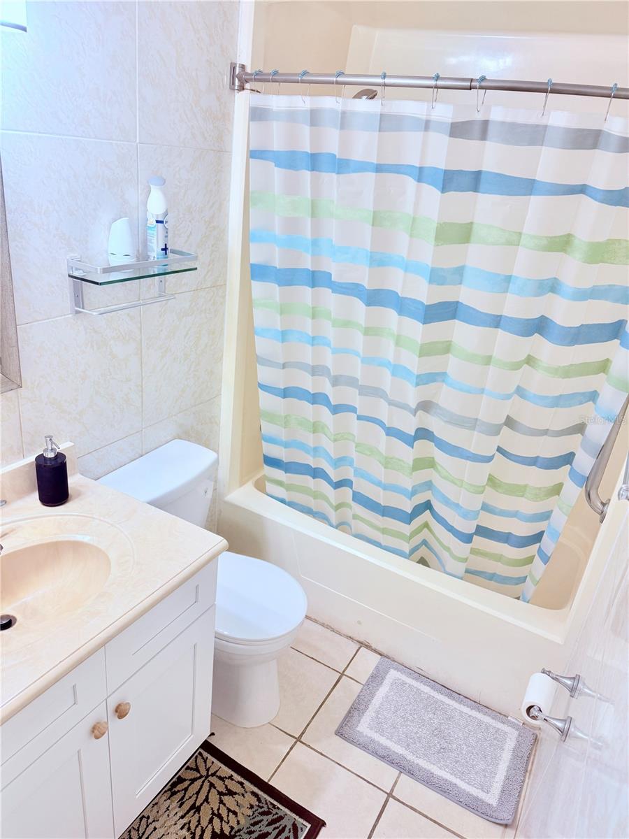 6519 W NEWBERRY RD #202