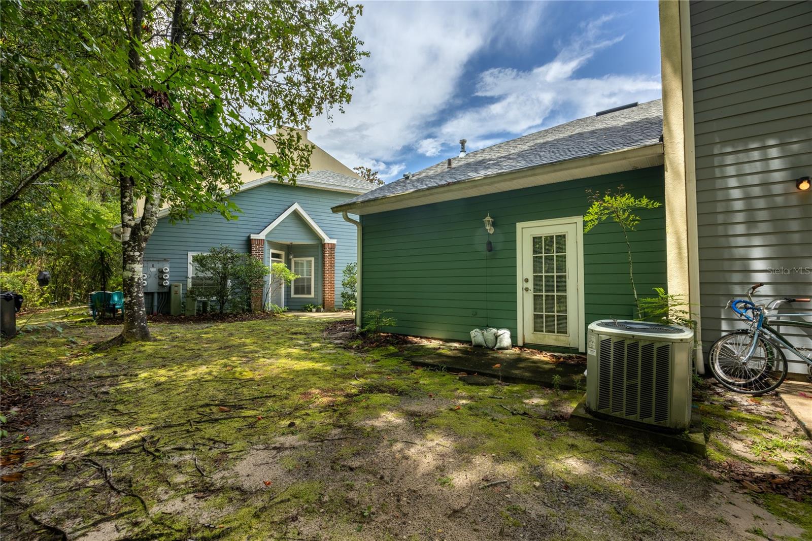 4945 NW 1ST PL