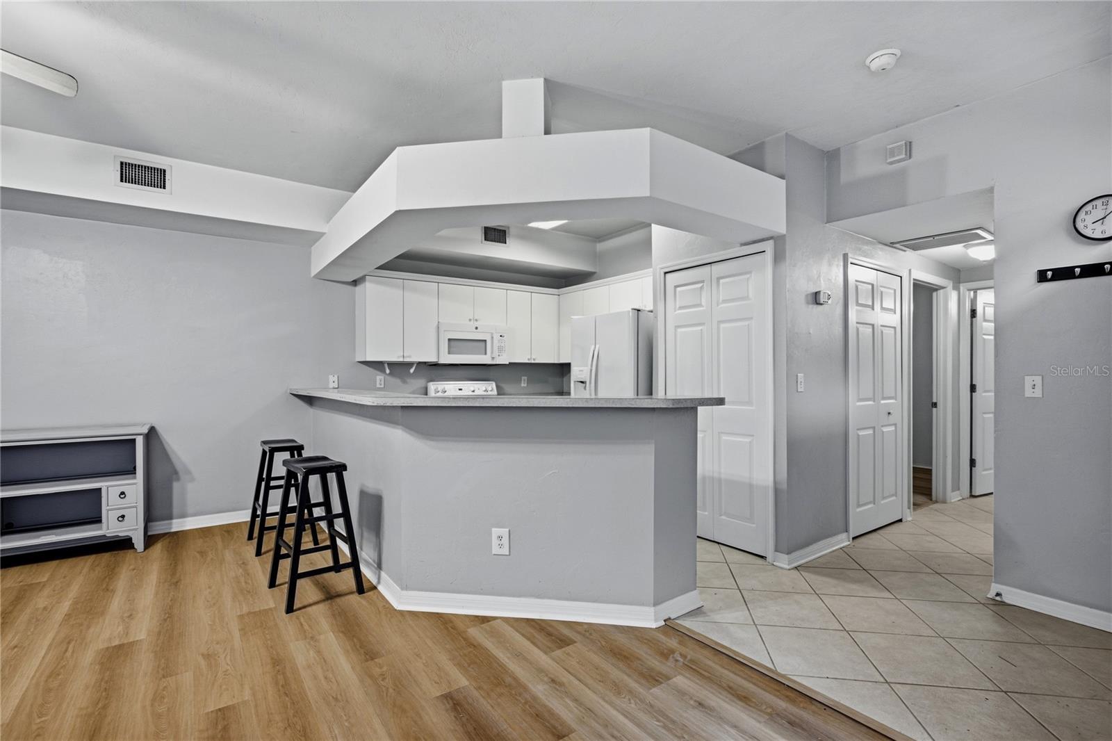 4945 NW 1ST PL