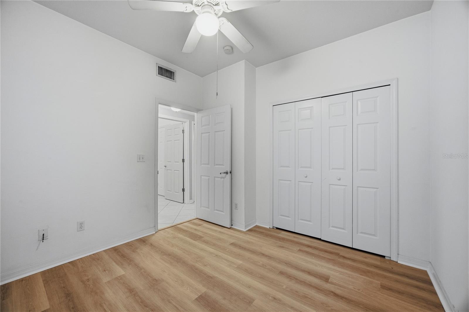4945 NW 1ST PL