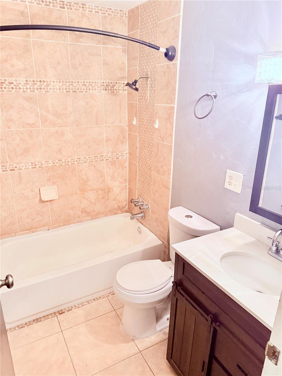 6519 W NEWBERRY RD #211