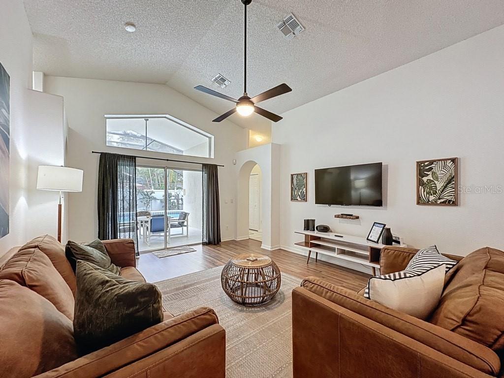 2615 SUMMER CREEK DR