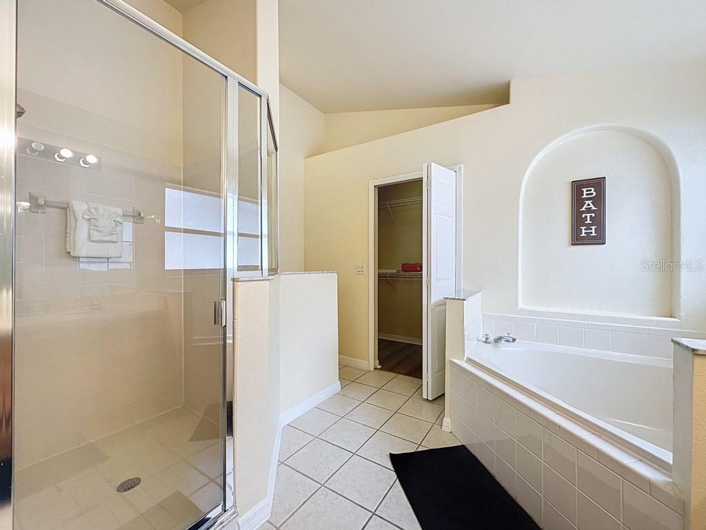 2615 SUMMER CREEK DR