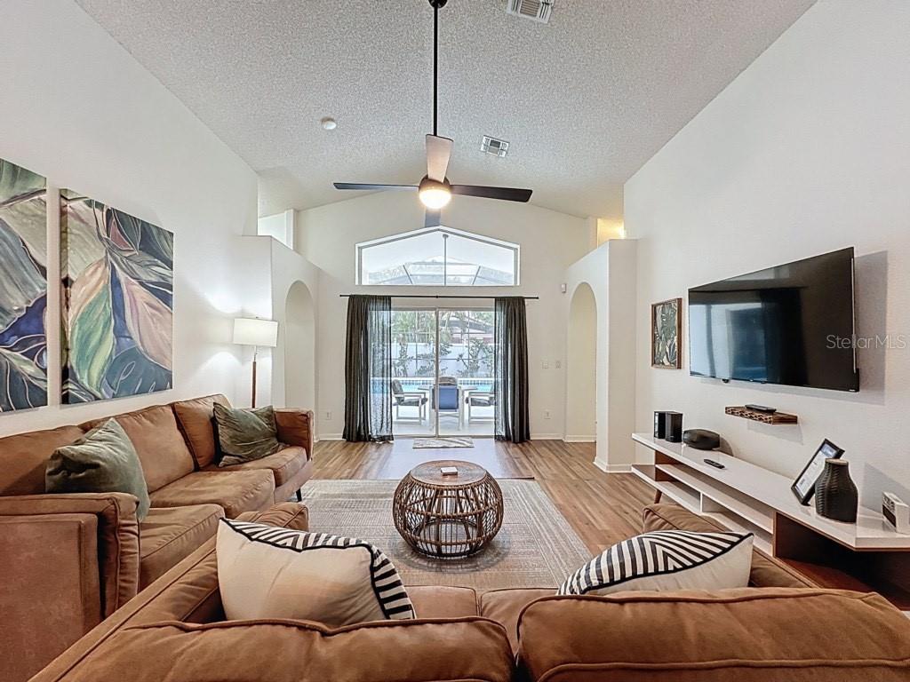 2615 SUMMER CREEK DR