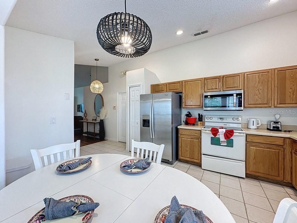 2615 SUMMER CREEK DR