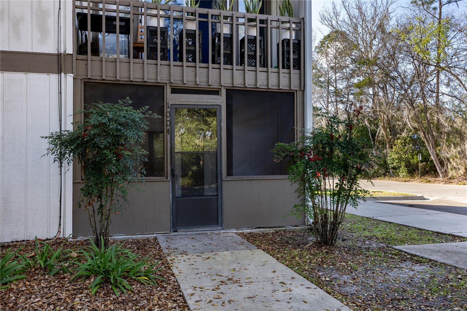 6519 W NEWBERRY #1004