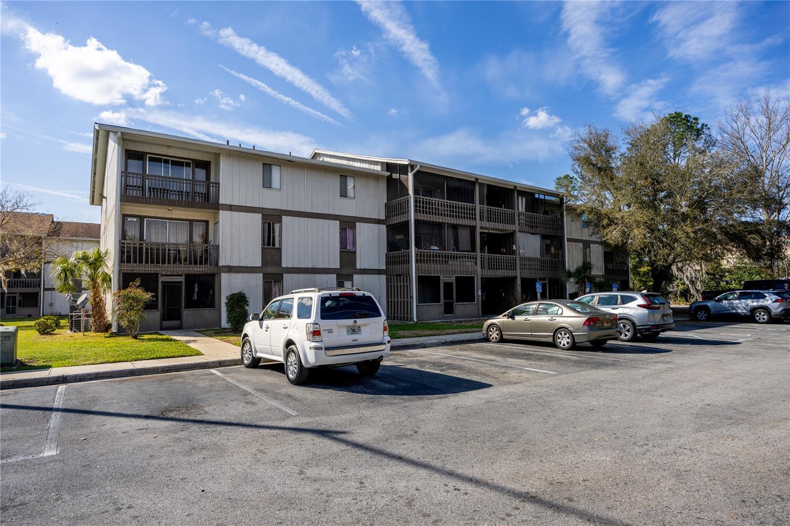 6519 W NEWBERRY #1004