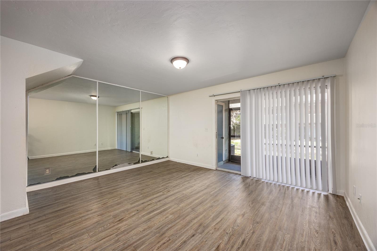 4411 SW 34TH ST #908