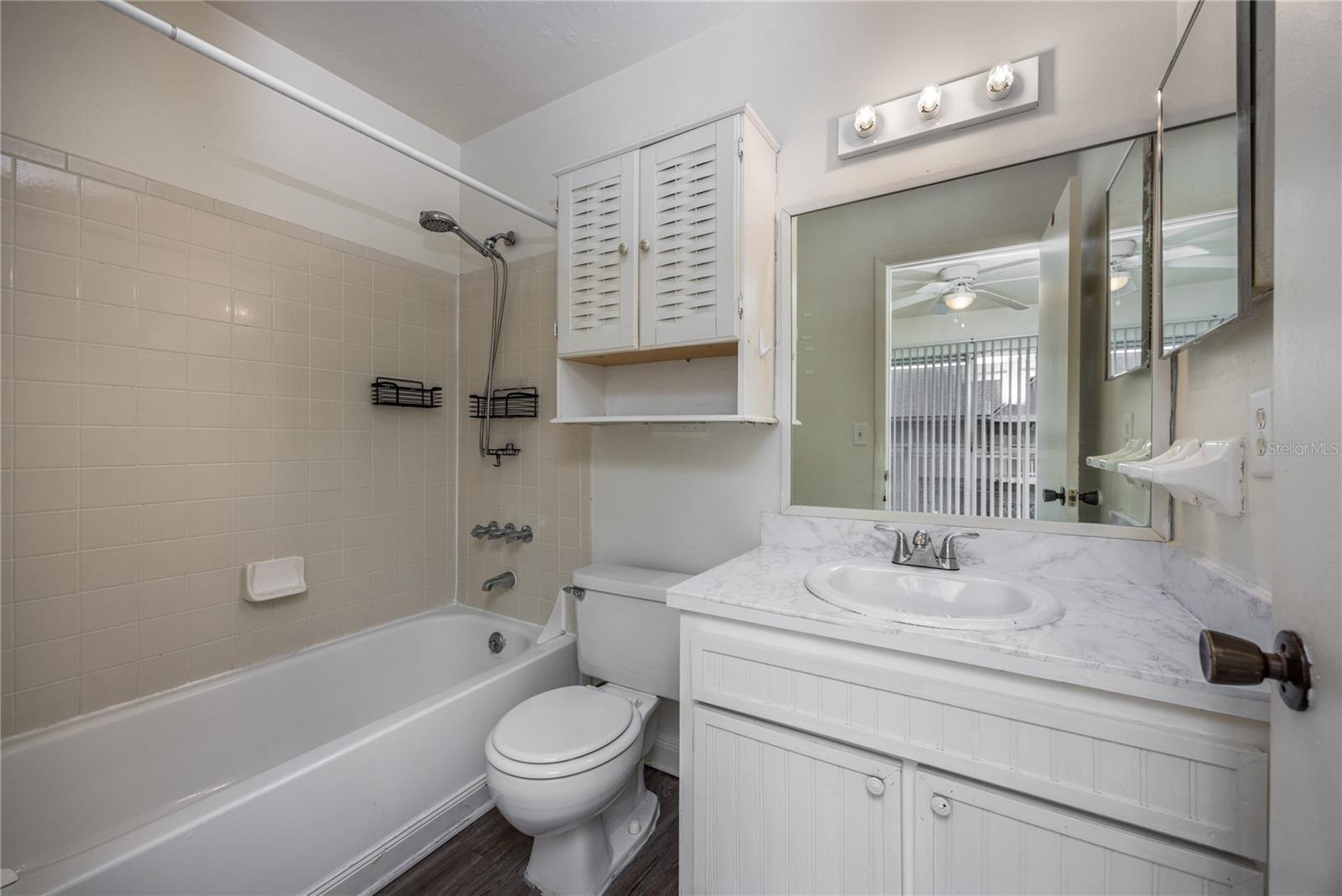 4411 SW 34TH ST #908