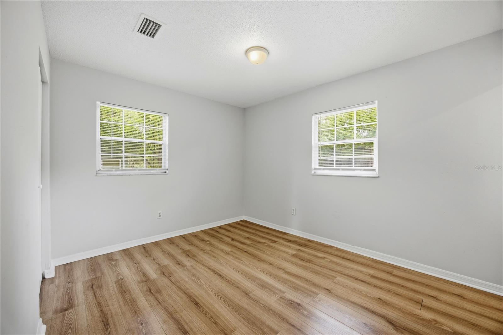 1135 NE 24TH TER