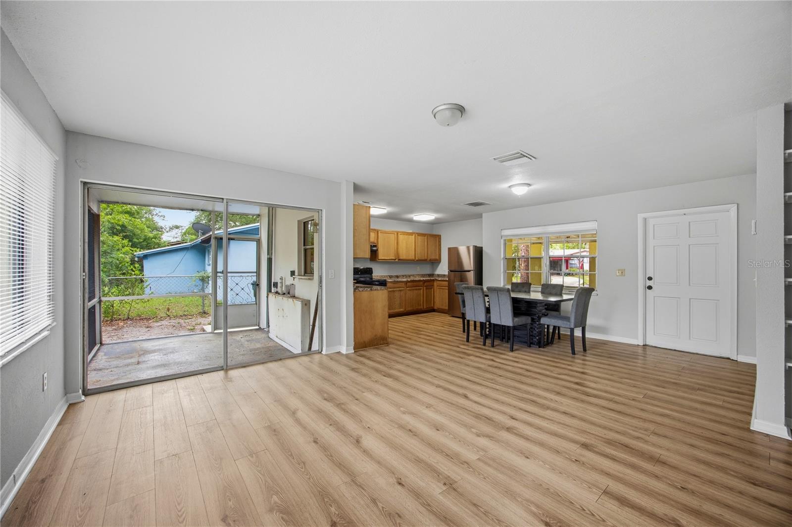 1135 NE 24TH TER