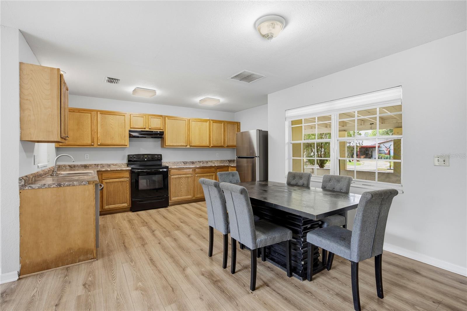 1135 NE 24TH TER