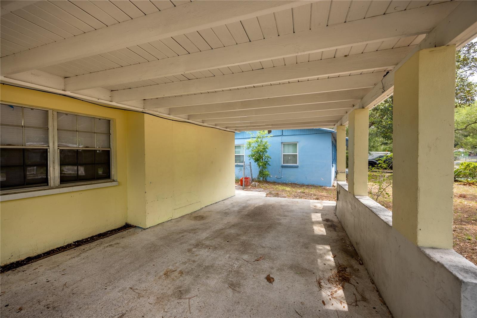 1135 NE 24TH TER