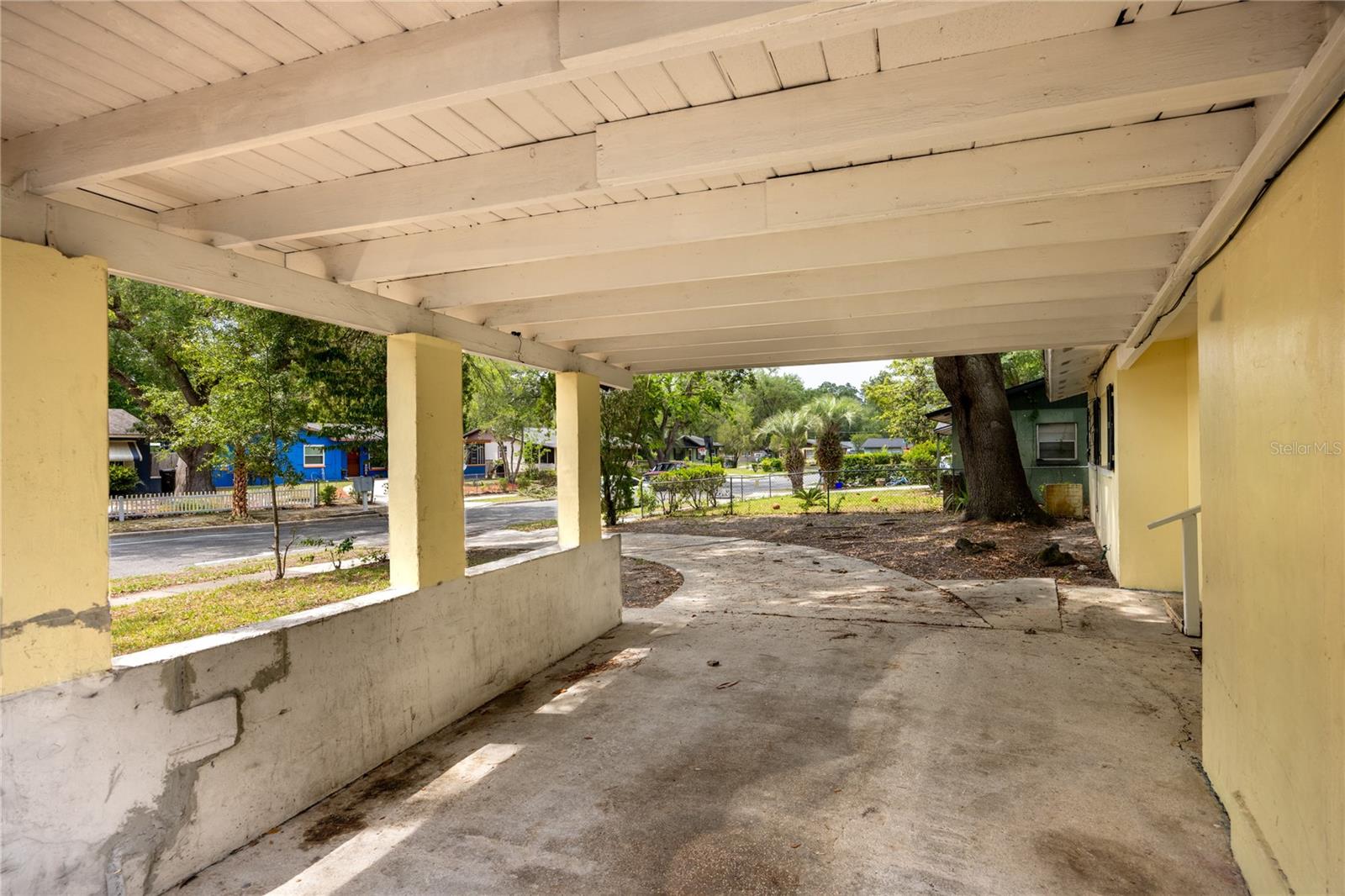 1135 NE 24TH TER