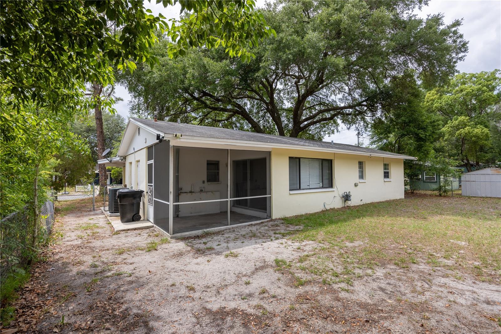1135 NE 24TH TER