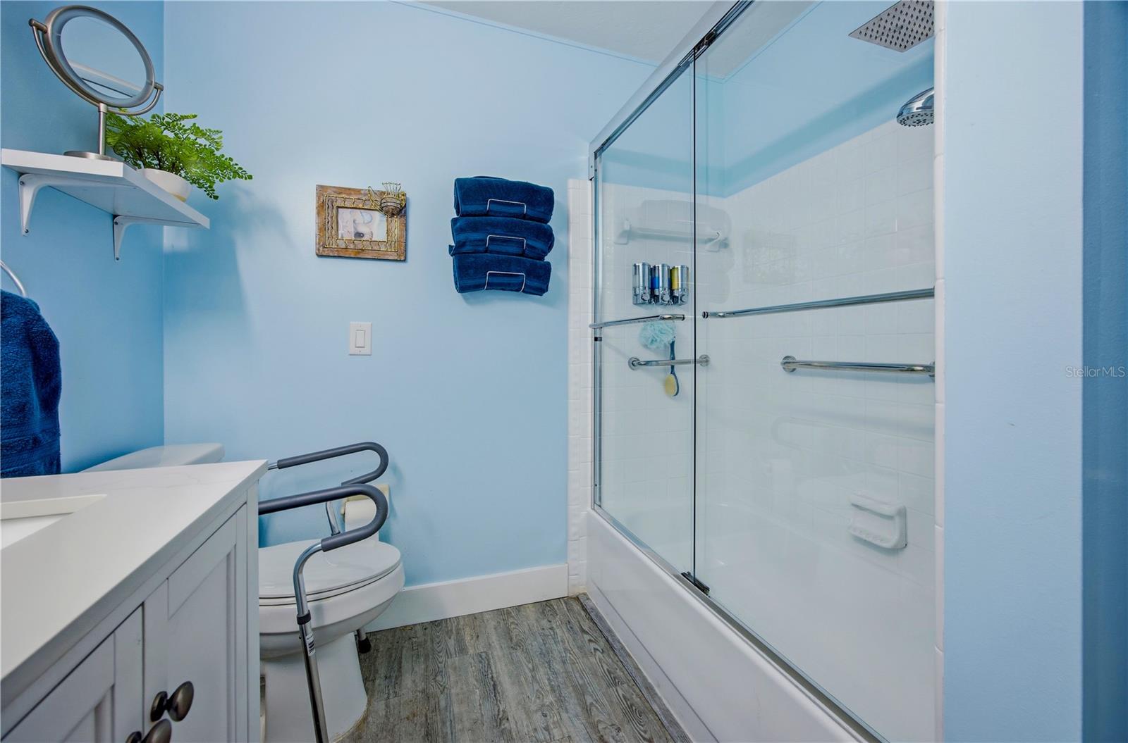 419 NW 50TH BLVD #805