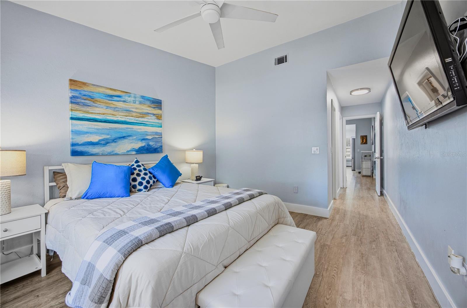 419 NW 50TH BLVD #805