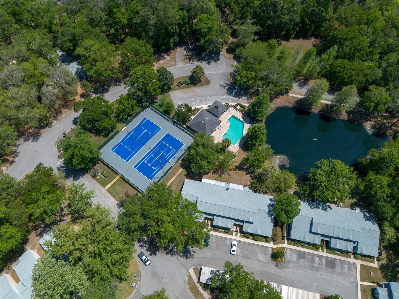 419 NW 50TH BLVD #805