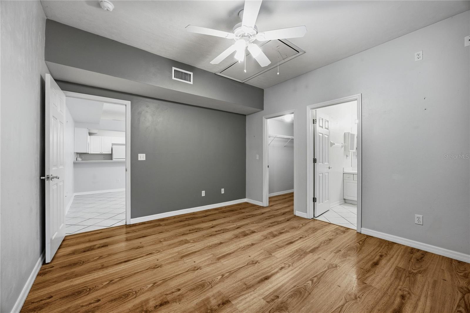350 NW 50 BLVD #350