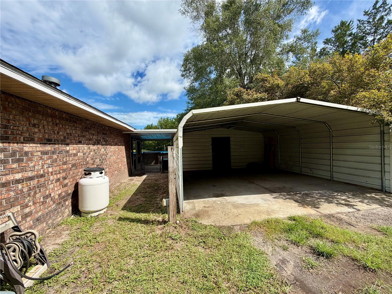 111 SW PRAIRIE ST