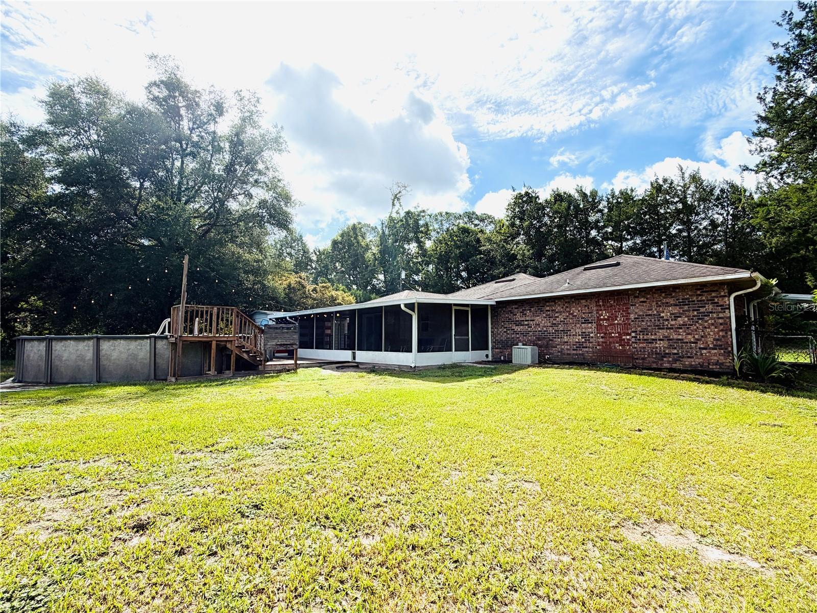 111 SW PRAIRIE ST