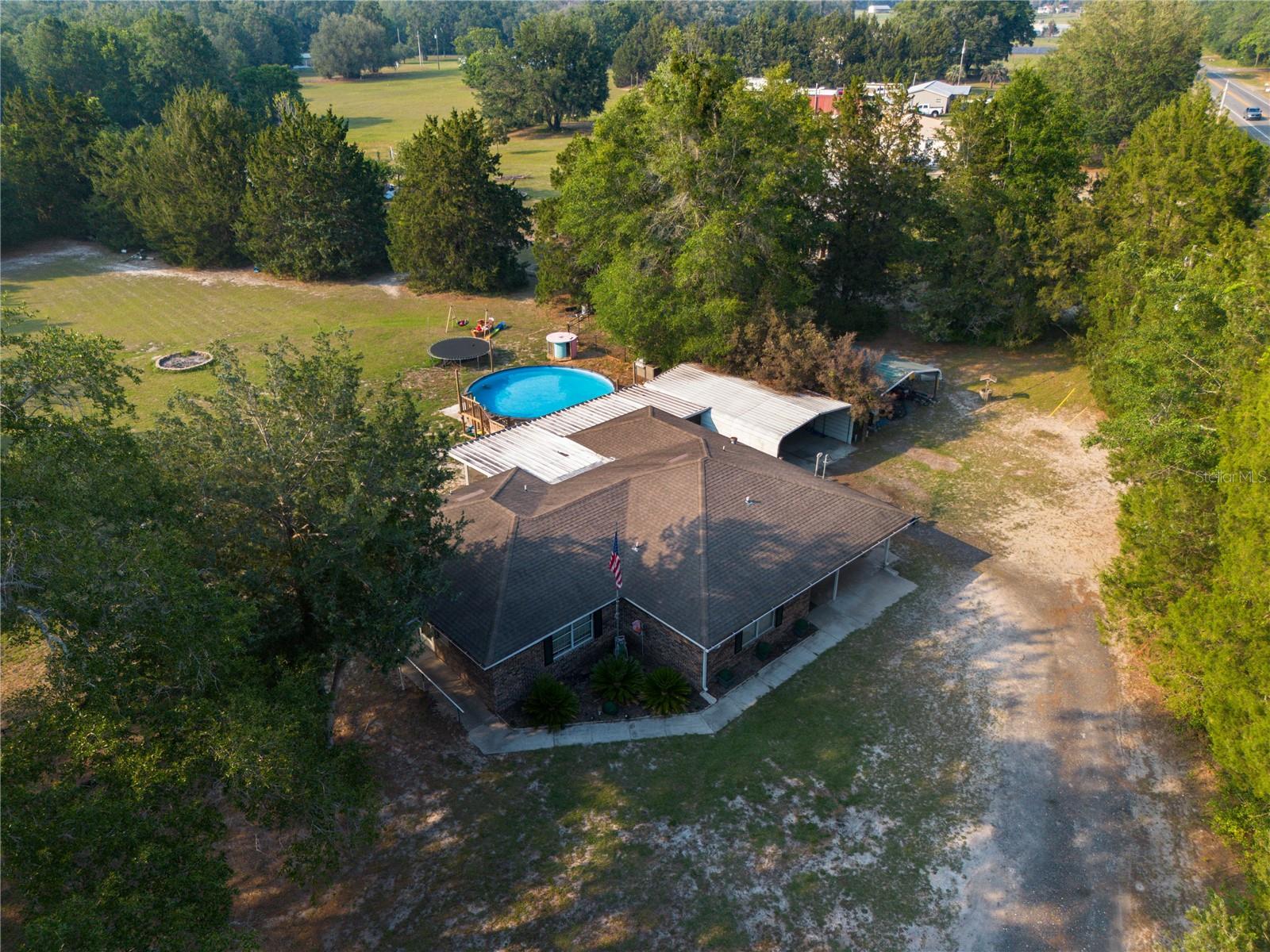 111 SW PRAIRIE ST