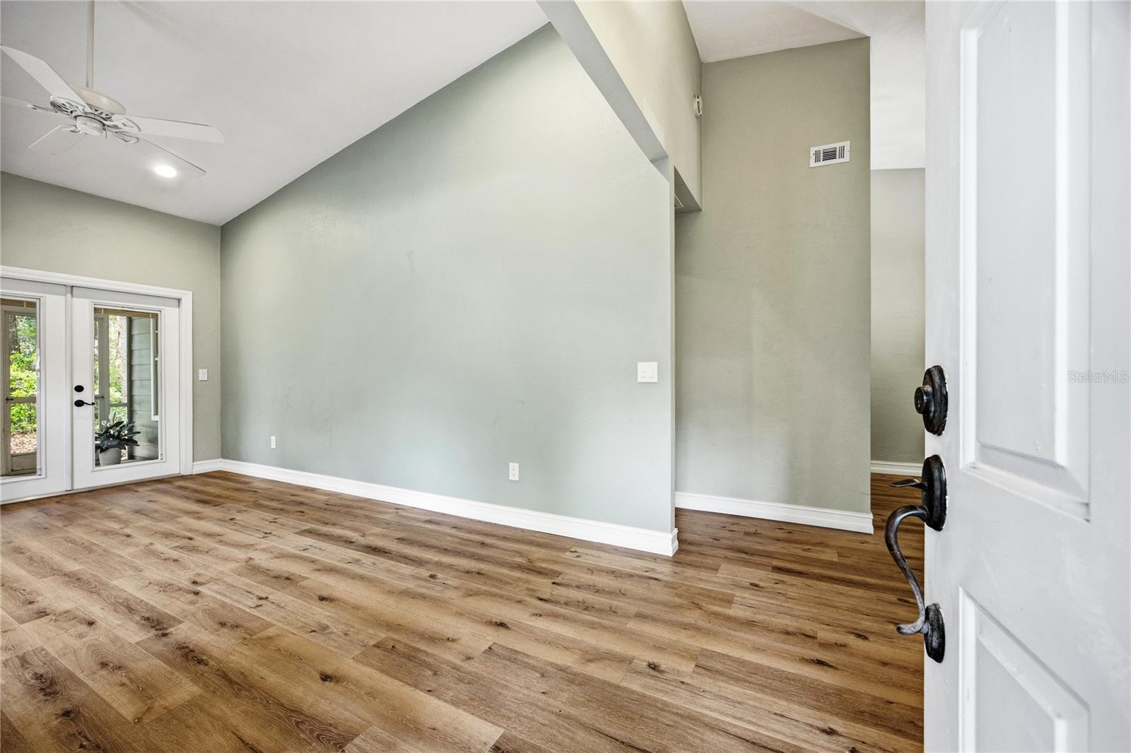 430 NW 48TH BLVD