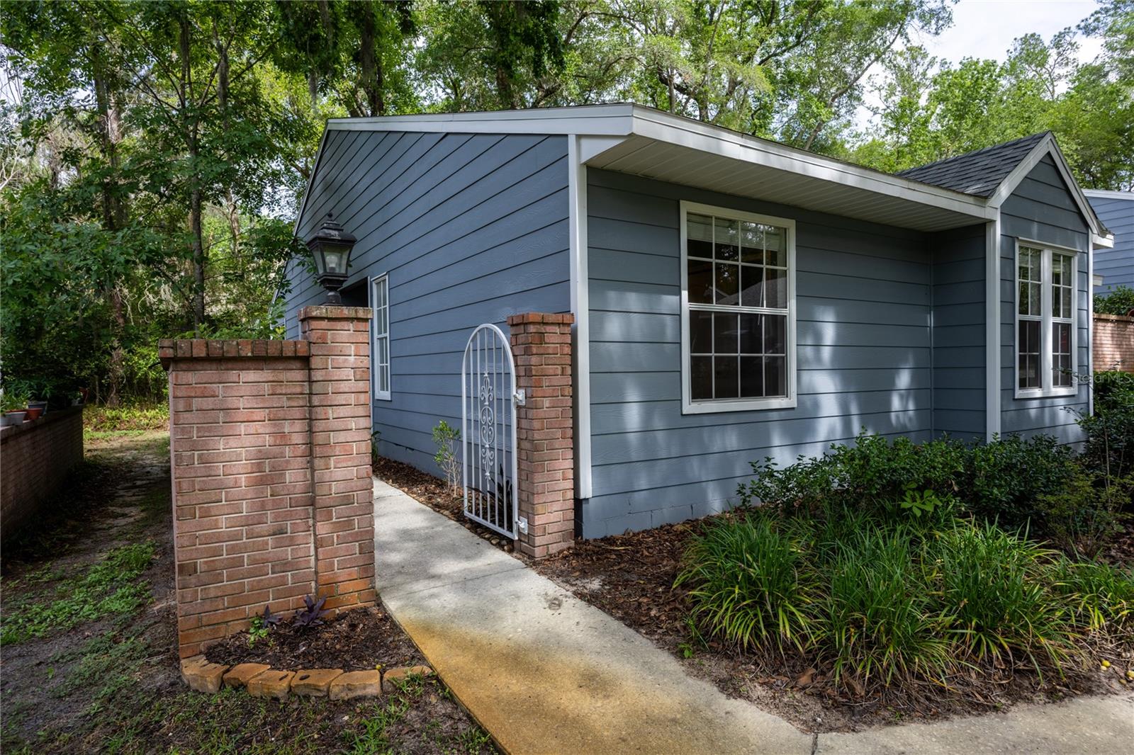 430 NW 48TH BLVD