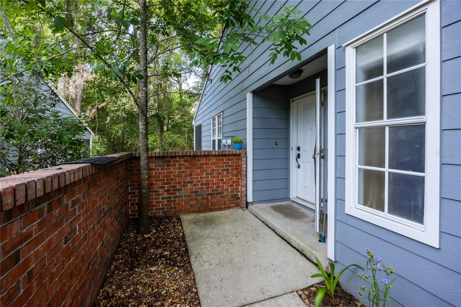 430 NW 48TH BLVD