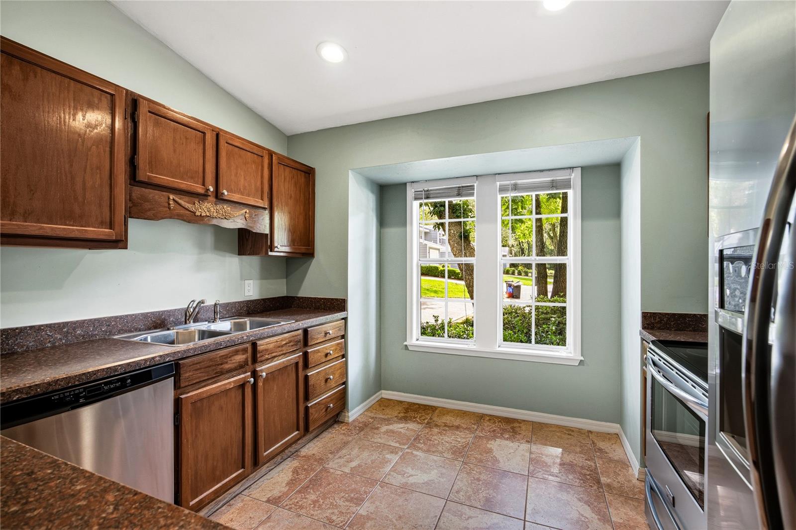 430 NW 48TH BLVD
