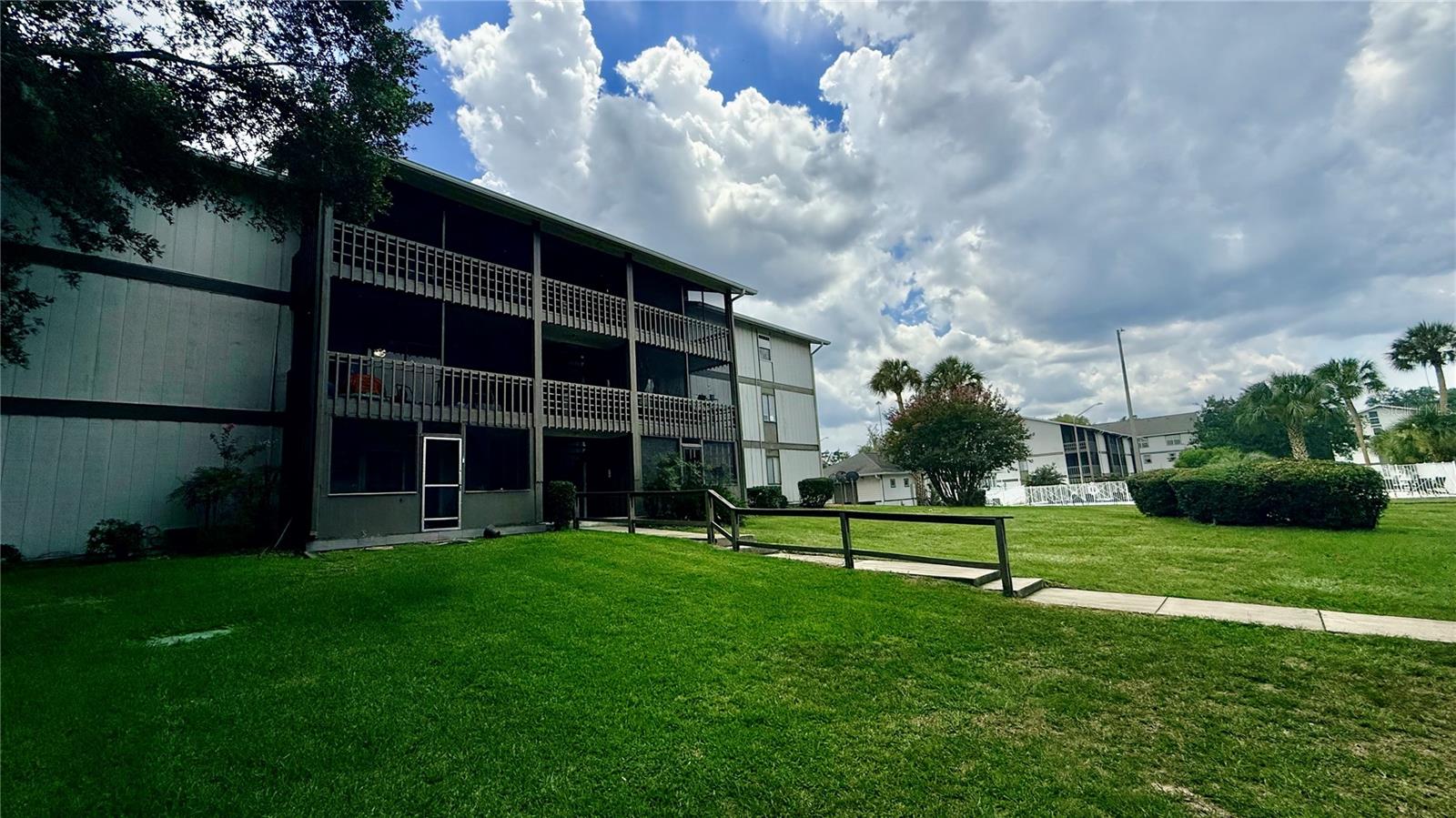 6519 W NEWBERRY RD #811