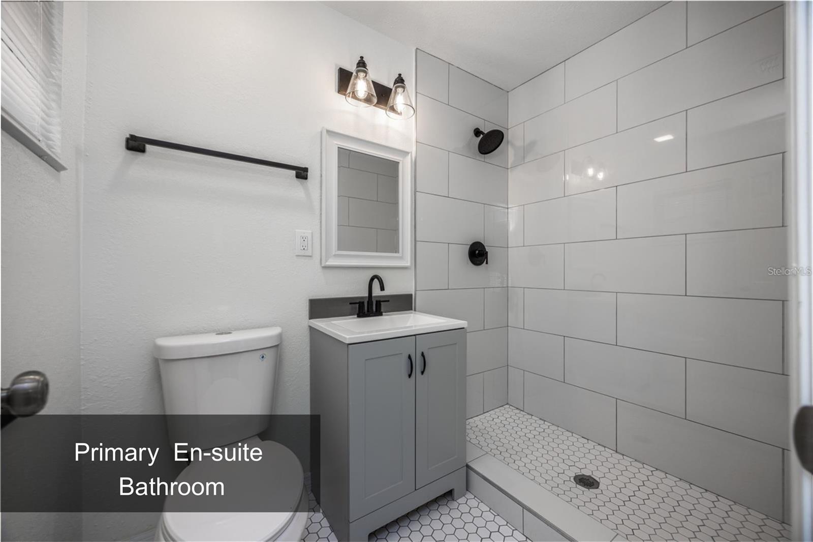 640 NW 36TH TER