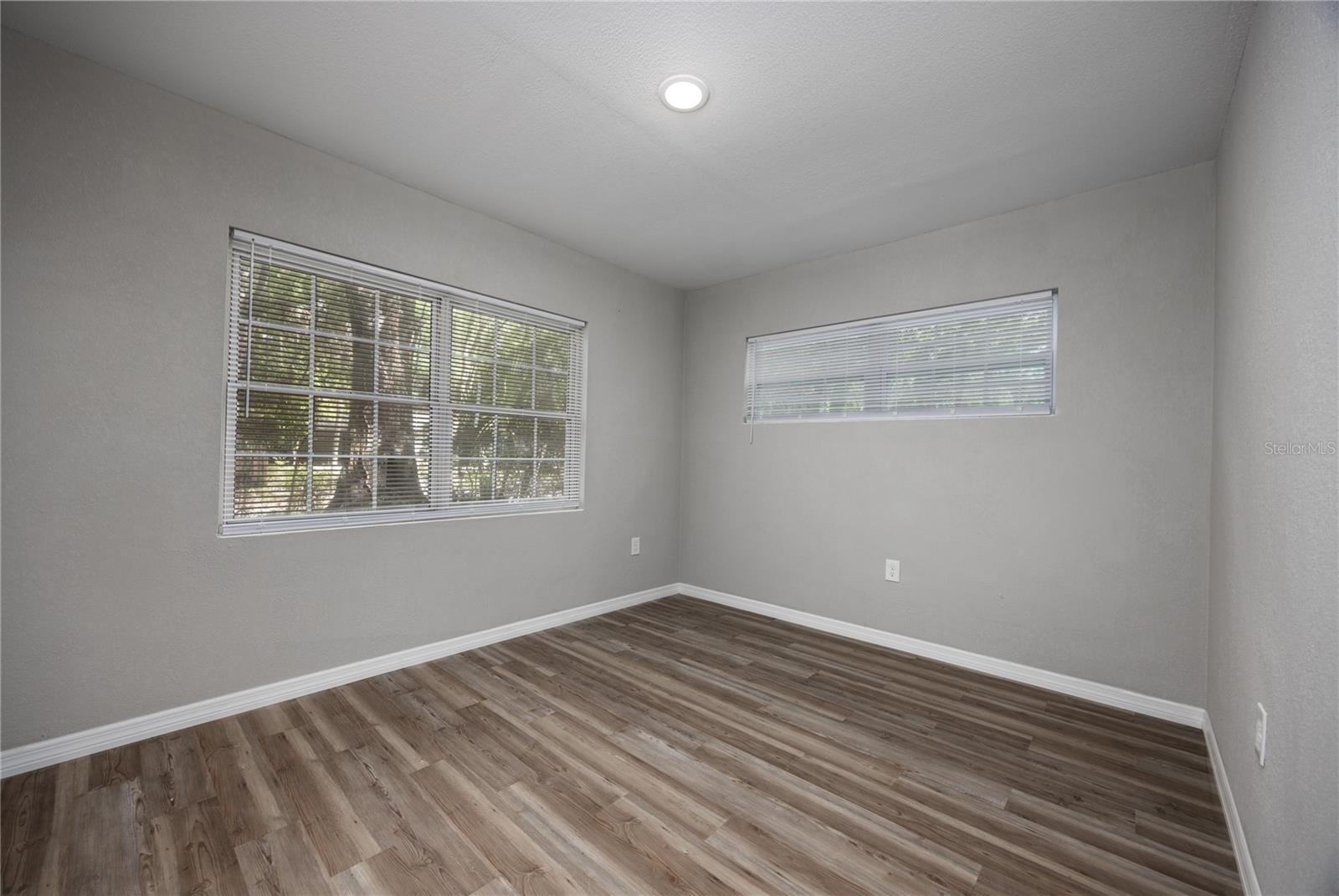 640 NW 36TH TER