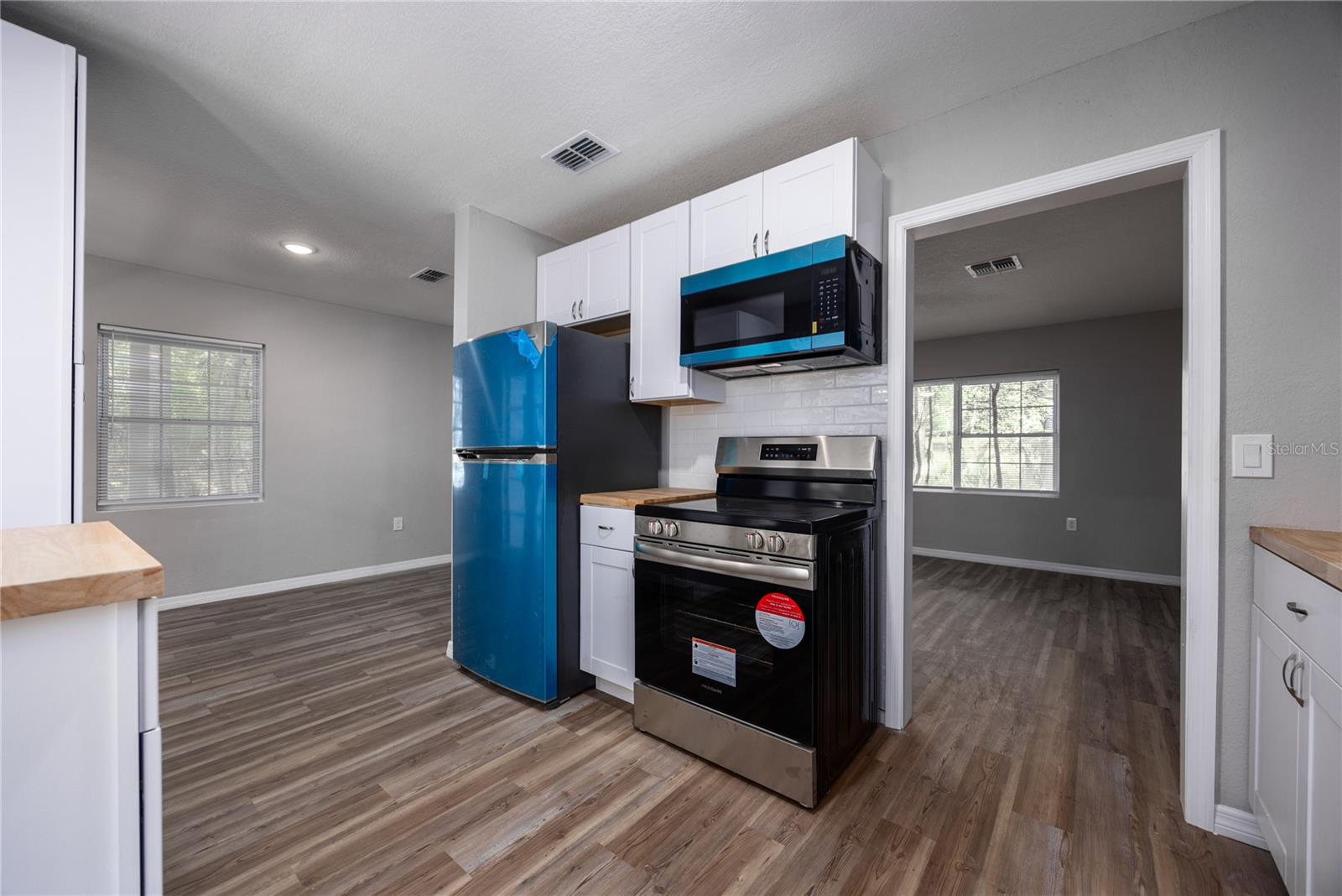 640 NW 36TH TER
