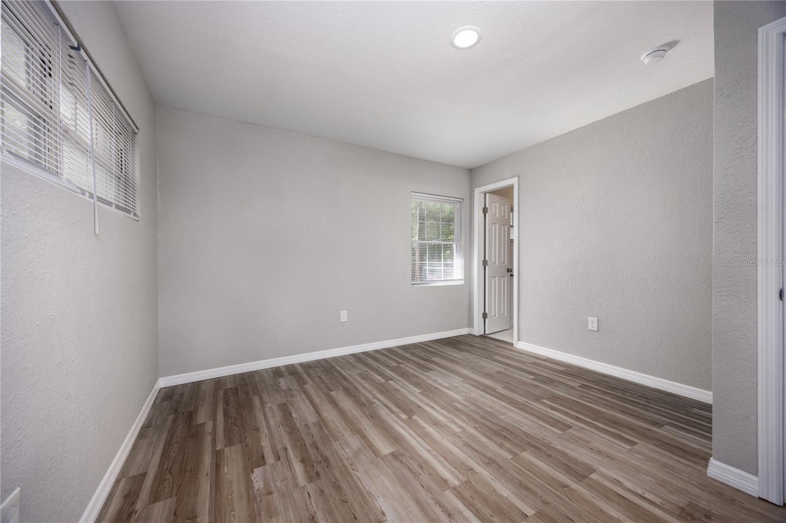 640 NW 36TH TER