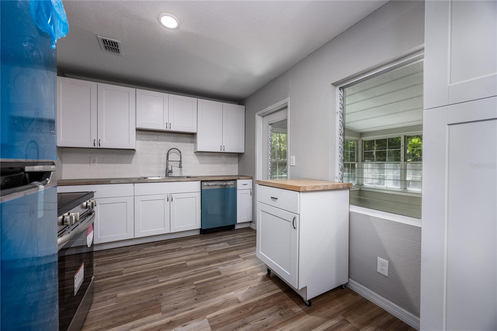 640 NW 36TH TER