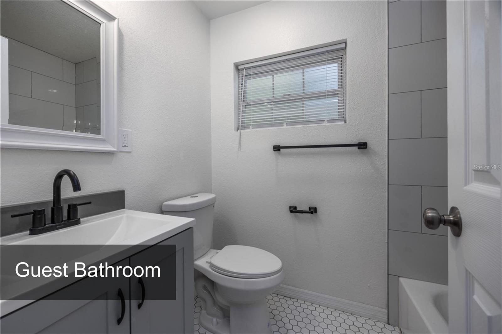 640 NW 36TH TER