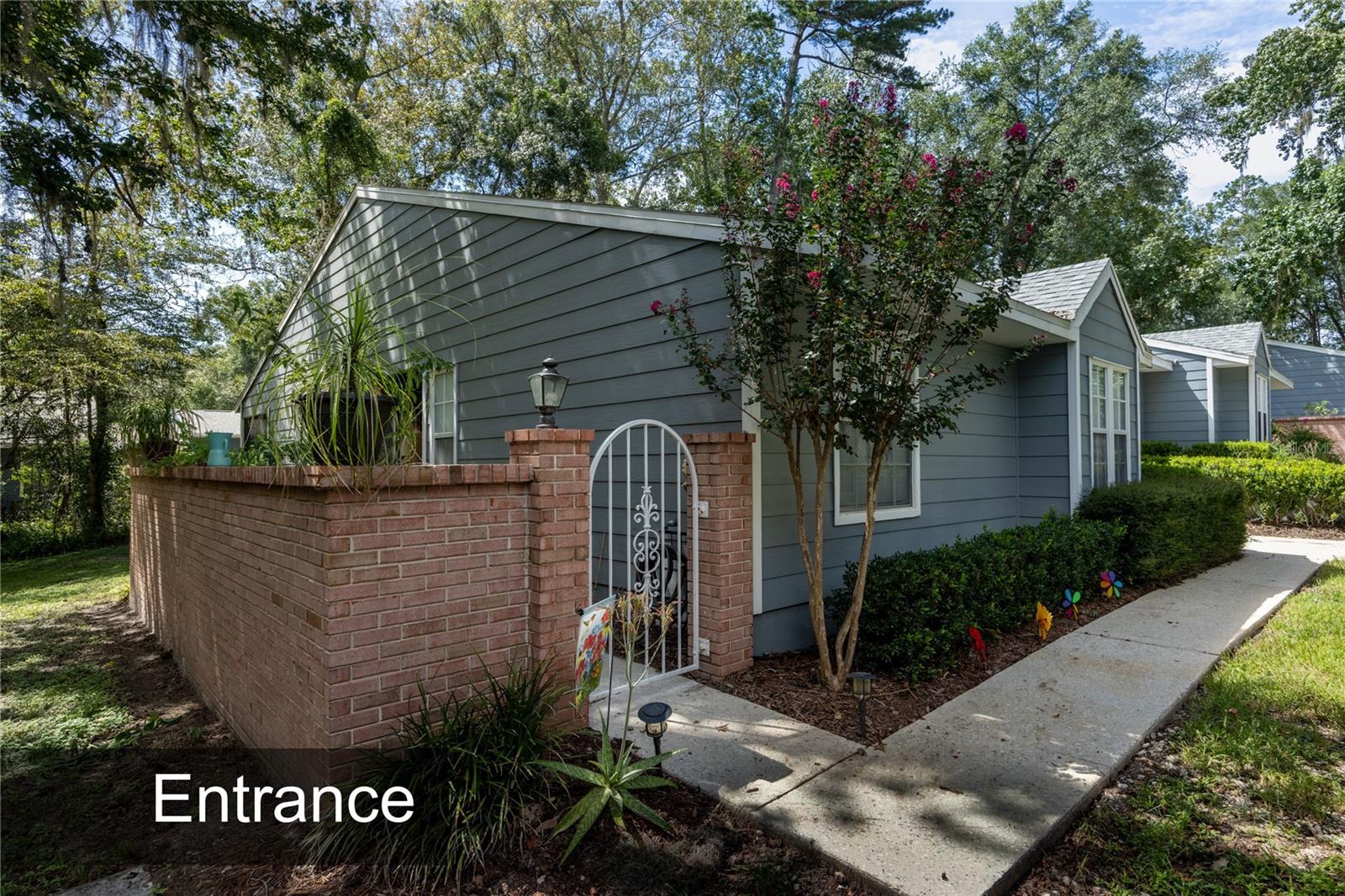 418 NW 48TH BLVD #610