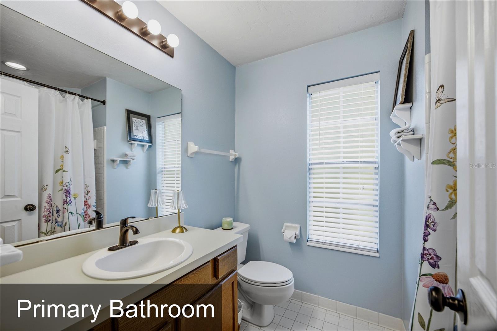 418 NW 48TH BLVD #610