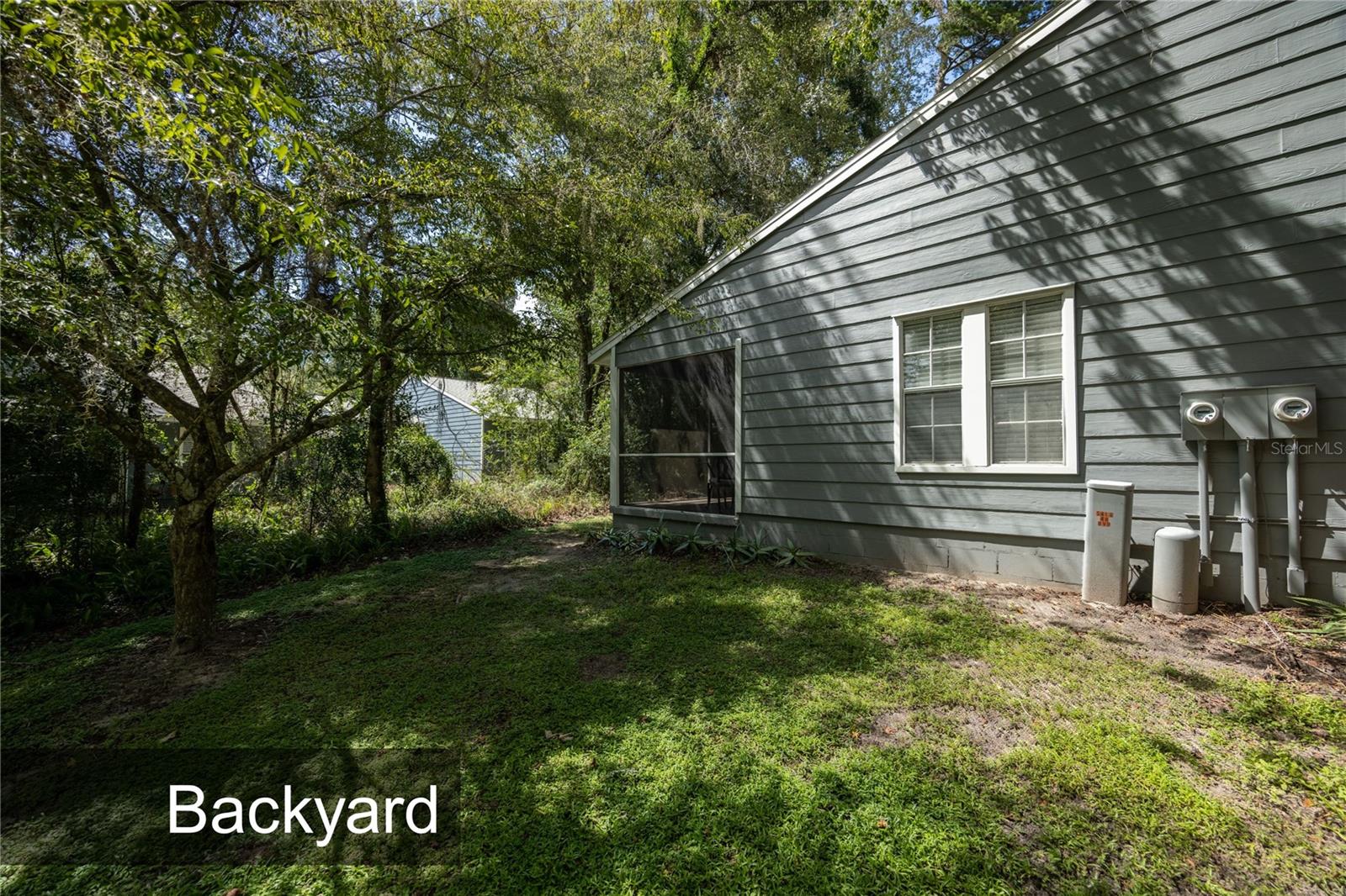 418 NW 48TH BLVD #610